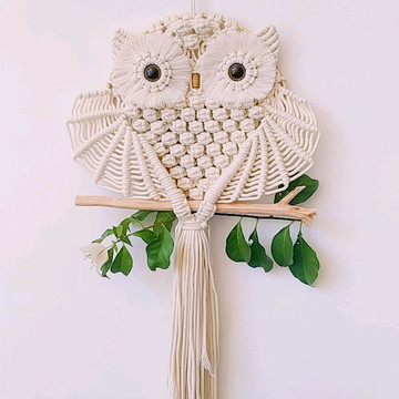 Coruja decorativa em macrame