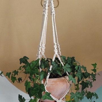 Suporte para vaso em macramê