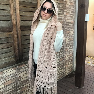 Cachecol com capuz e bolso