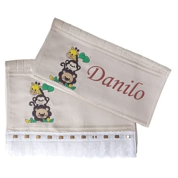 2 toalhas bordada com nome tema safari (toalha com barrado)