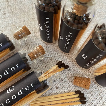 Mini frasco com fósforos