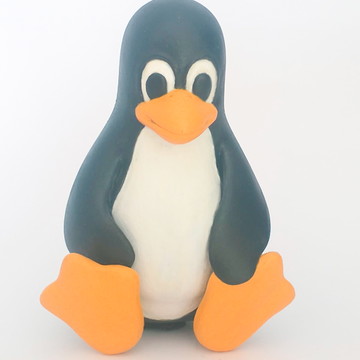 Boneco tux linux impresso em resina 4k pintado a mão 10cm