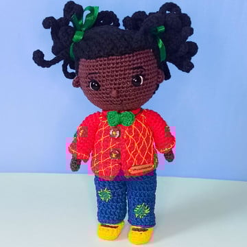 Boneca personalizada amigurumi crochê negra festa junina
