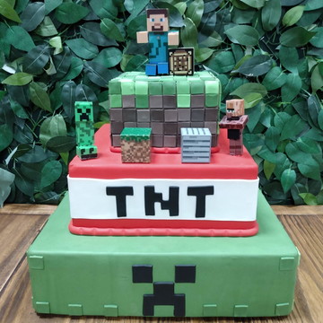 bolo minecraft simples #bolodecorado #bolominecraft #festaminecraft   Minecraft birthday cake, Easy minecraft cake, Thomas birthday cakes