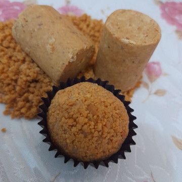 Brigadeiro gourmet de paçoca