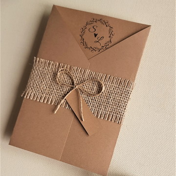 Convite casamento rustico kraft faixa de juta