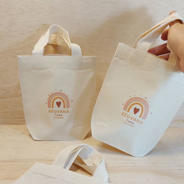 Sacolinha minibag arco-íris boho - 15x16cm - com data