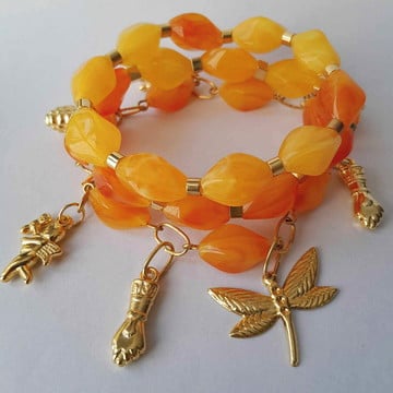 Mix pulseiras perola e pingente banhado