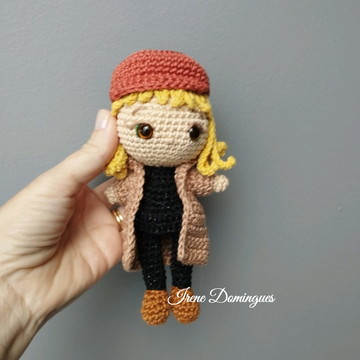 Boneca amigurumi taylor swift