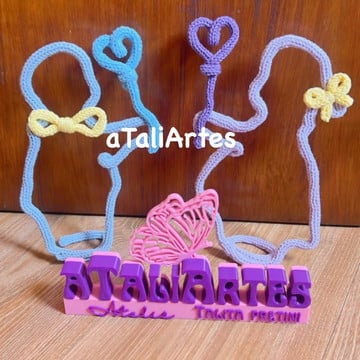 Casal decorativo de mesa em tricotin para chá revelação