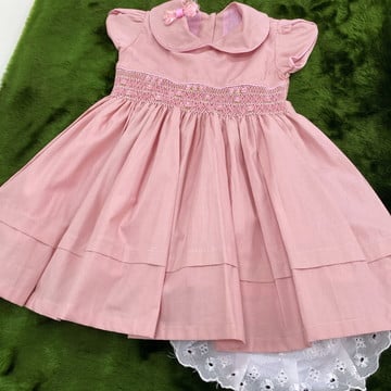 Vestido-bordado= 6/10 meses
