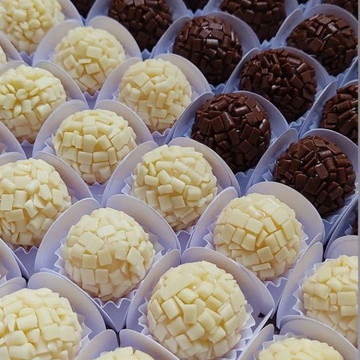Cento de brigadeiros tradicionais
