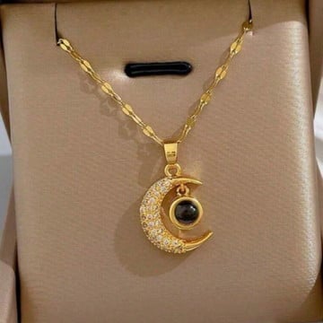 Colar lua com projeção eu te amo em 100 idiomas