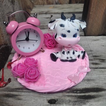 Enfeite vaquinha com relógio funcional