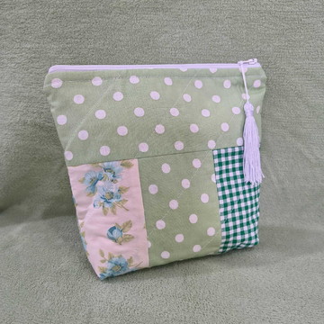 Necessaire em patchwork - tons de verde