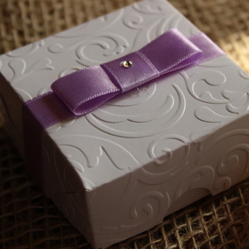Caixinha bem casado com laço 7x7x3cm
