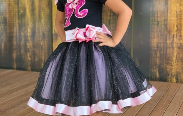 Conjunto Barbie com saia de tutu para aniversário