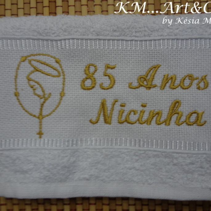 Imagem 4 - Toalha de mão bordada com nome KIT COM 3
