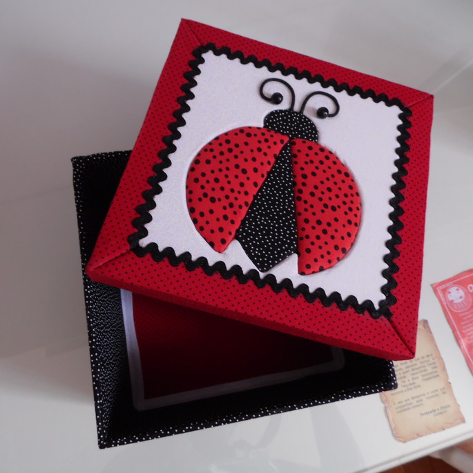 Imagem 5 - Caixa em patchwork embutido