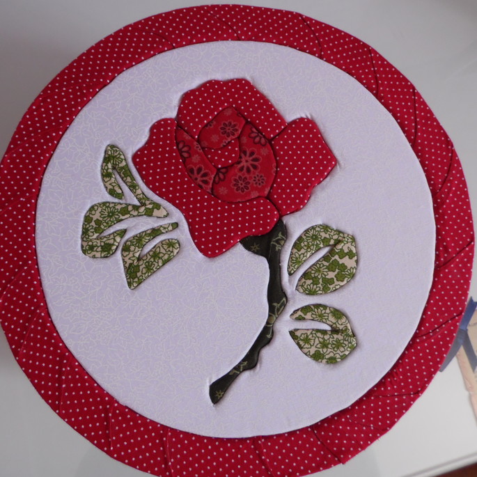 Imagem 1 - Caixa em patchwork embutido