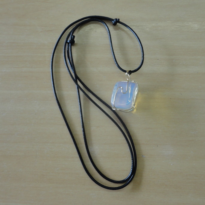 Imagem 2 - Colar Pedra da Lua