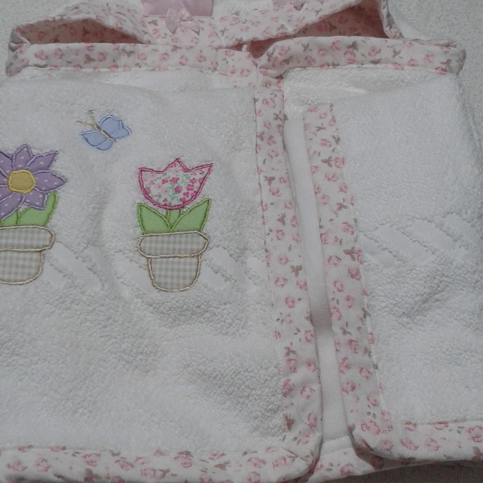 Imagem 4 - Toalha com Capuz Bordada com Flores
