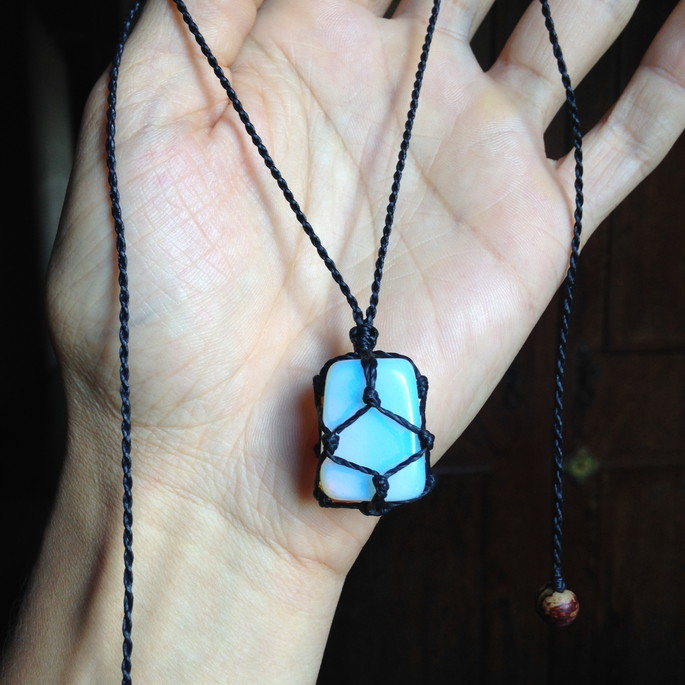 Imagem 4 - Colar Hippie Regulável Com Pedra Da Lua Rolada