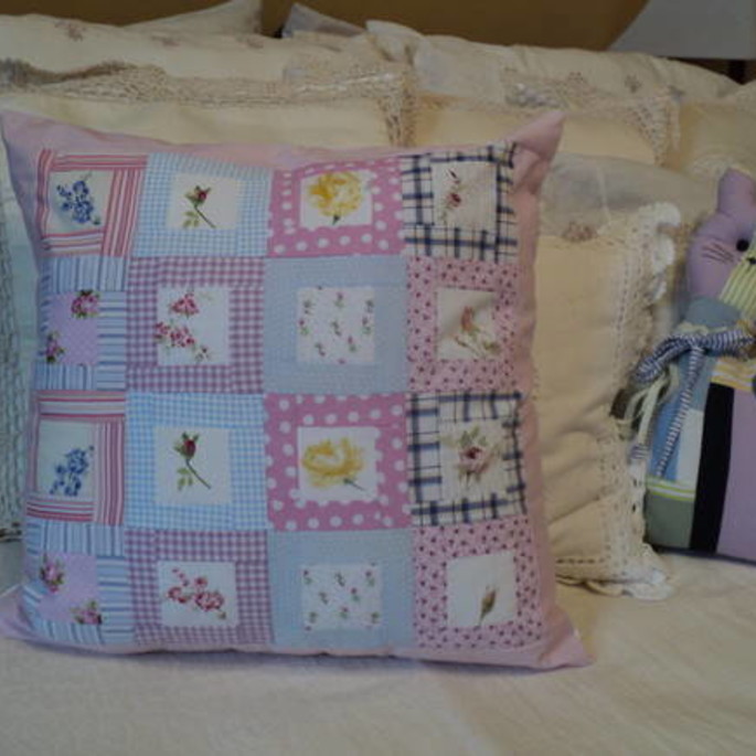 Imagem 1 - Almofada Patchwork Molduras 40cm