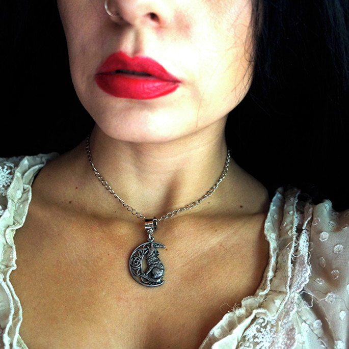 Imagem 2 - Pingente lobo na lua