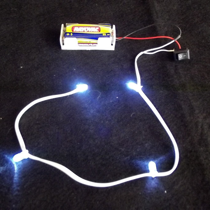 Imagem 3 - Led com 4 Lâmpadas