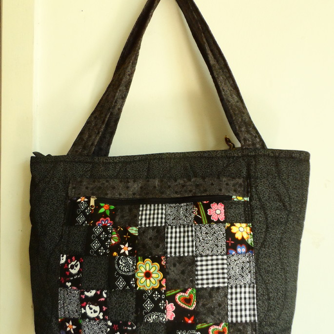 Imagem 2 - Bolsa Patchwork PRETA
