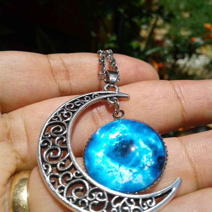 Imagem 1 - Lua cósmica