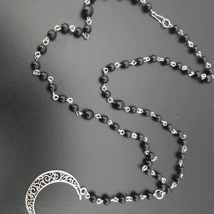 Imagem 2 - Terço com pingente Lua