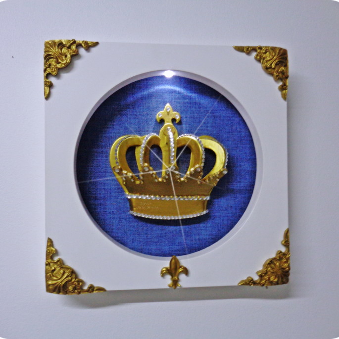 Imagem 1 - Quadro com Led e Coroa em mdf