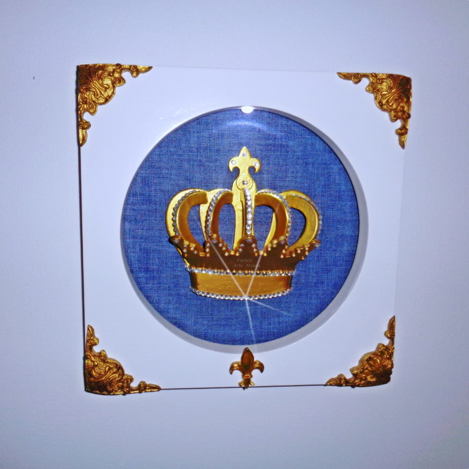 Imagem 2 - Quadro com Led e Coroa em mdf