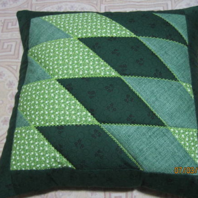 Imagem 1 - capa de almofada em patchwork