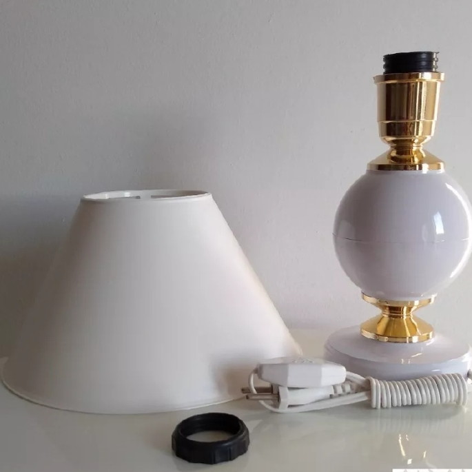Imagem 3 - Abajur Clássico para Quarto Modelo Lamp Branco