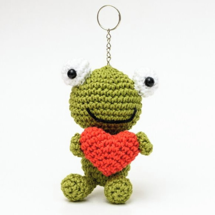Imagem 1 - Sapinho com Coração em Amigurumi