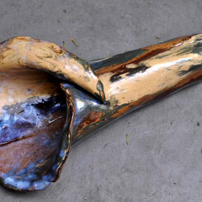 Imagem 1 - Cornucópia em cerâmica mesclada