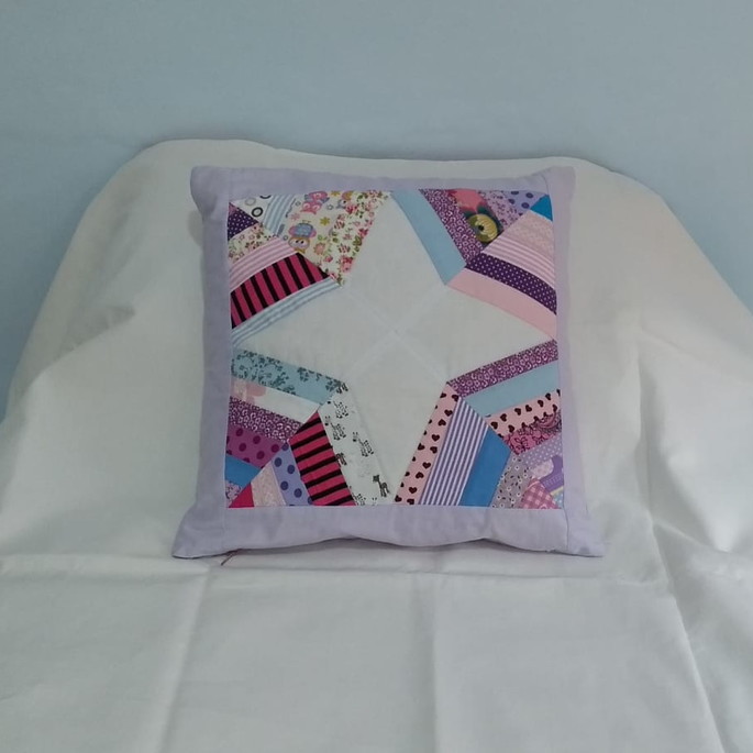 Imagem 1 - Capa de Almofada Patchwork