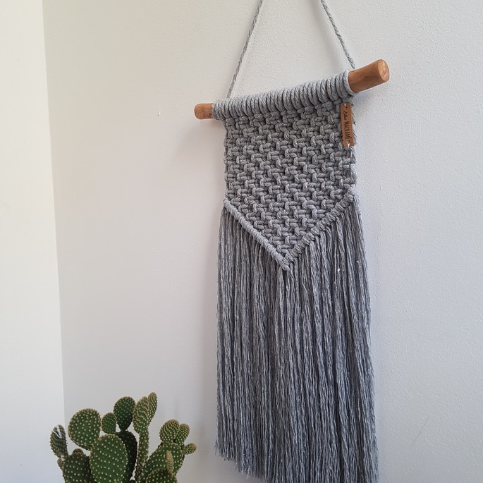 Imagem 1 - Macramê cinza