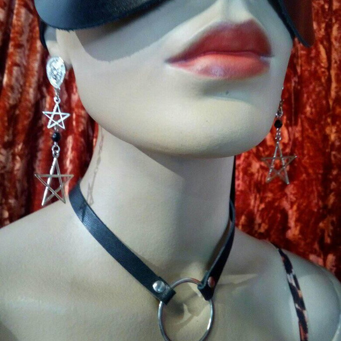 Imagem 1 - Choker simples com uma argola