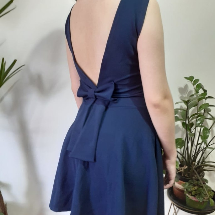Vestido decote hotsell v nas costas