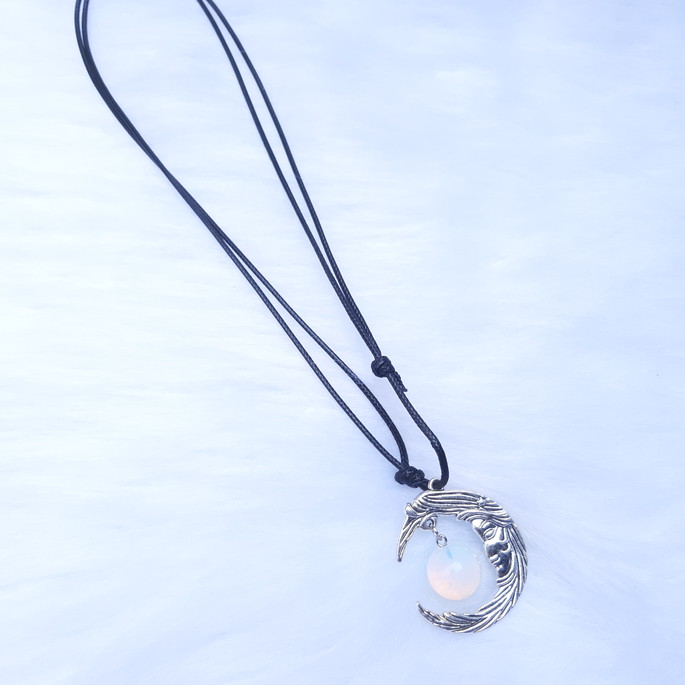 Imagem 3 - COLAR FACE DA LUA COM OPALINA OU PEDRA DA LUA.