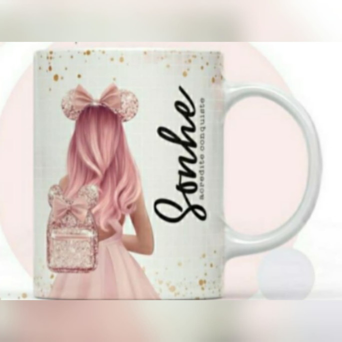 Imagem 1 - CANECA PERSONALIZADA GAROTA COM MOCHILA