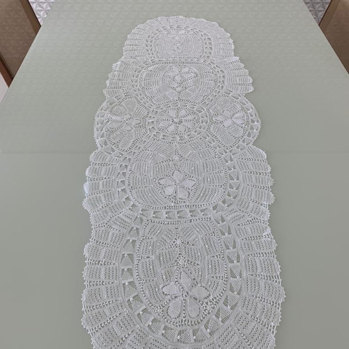 Imagem 2 - Caminho de mesa branco todo na renascença 1,34m