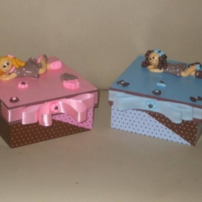 Imagem 1 - CAIXA COM BONECA