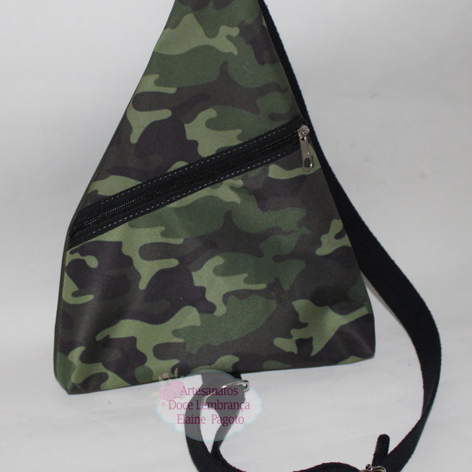 Imagem 2 - Mochila transversal Triangular Camuflada