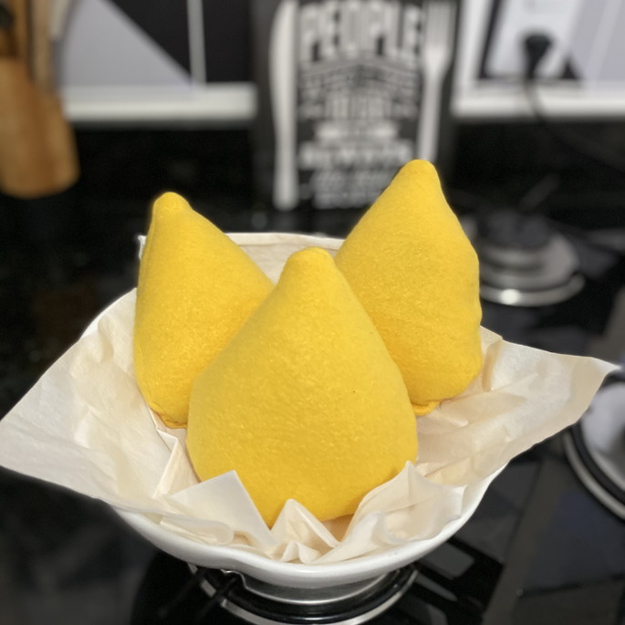 Imagem 2 - brinquedo coxinha com catnip para gatos