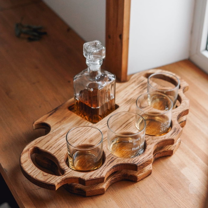 Imagem 4 - Mesa para Servir Whisky com Suporte para Copos